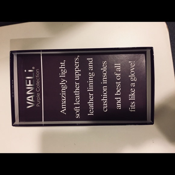 NIB Van Eli baby flats in nude Napa leather - Picture 7 of 8